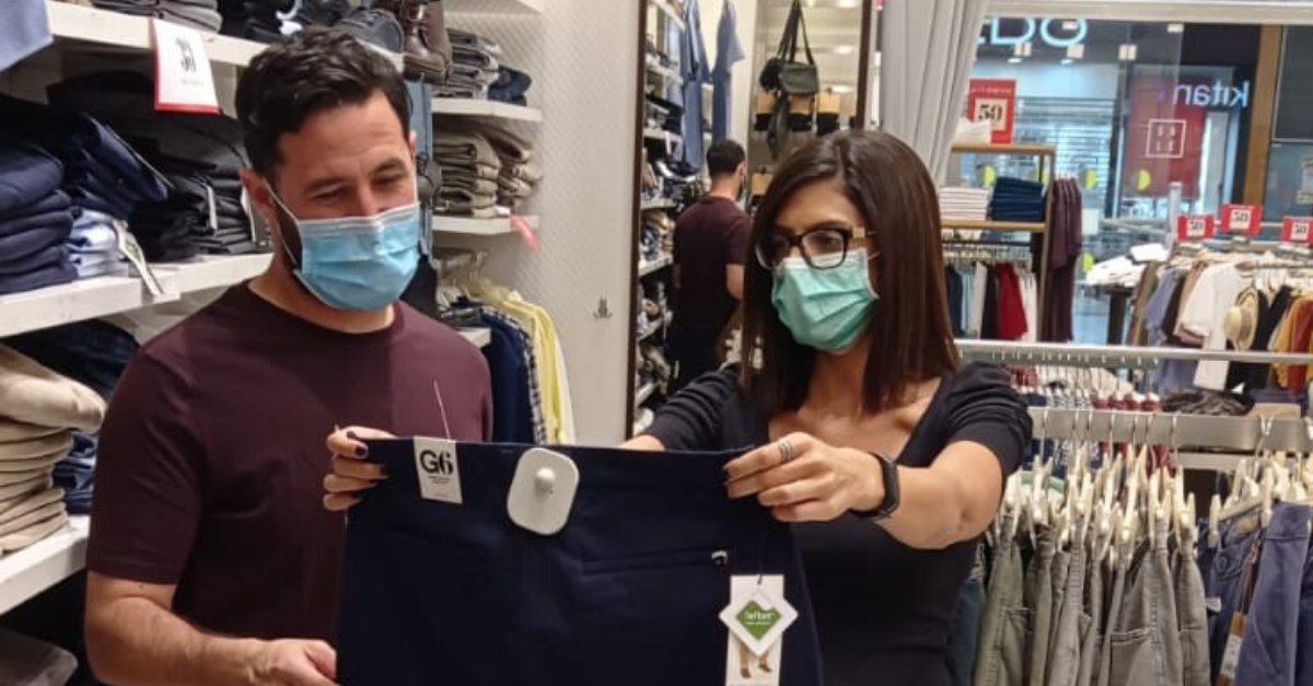 ניר פור והסטיילסיטית שלו שני אלה ניר פור והסטיילסיטית שלו שני אלה