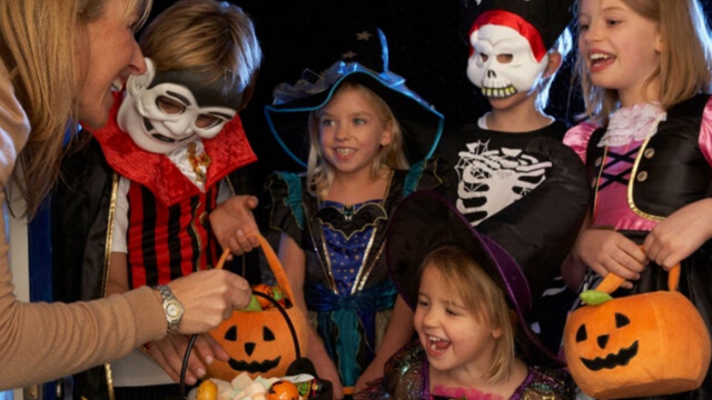 "לא מעוניינים לחגוג חגים נוצרים"